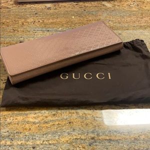 Authentic Gucci Broadway microguccissima clutch